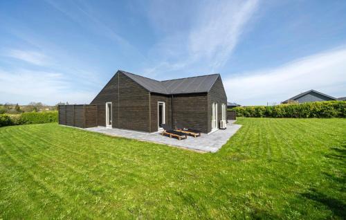 Frørup House | Cozy Home In Frørup With Jacuzzi
