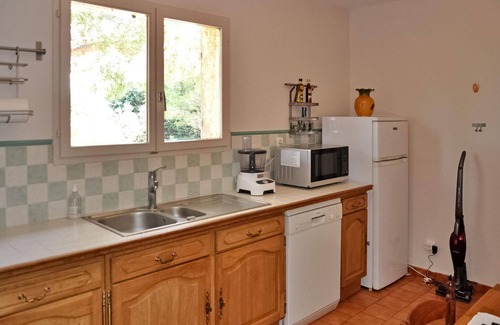 Rochefort-du-Gard House | Cozy home in Rochefort Du Gard