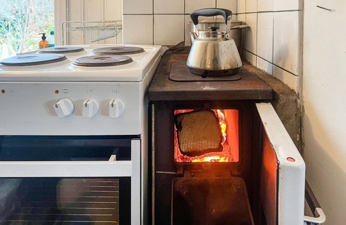 Hokerum House | Cozy home in Hökerum with kitchen