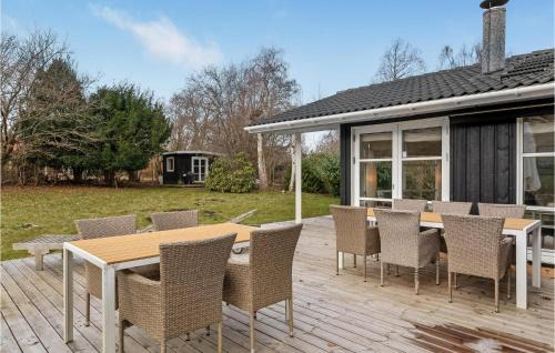 Hornbaek House | Cozy Home In Hornbæk With Kitchen