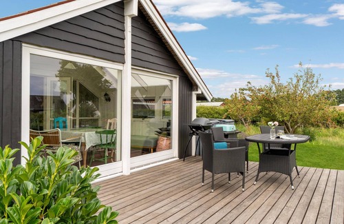 Kalundborg House | Cozy home in Kalundborg with kitchen