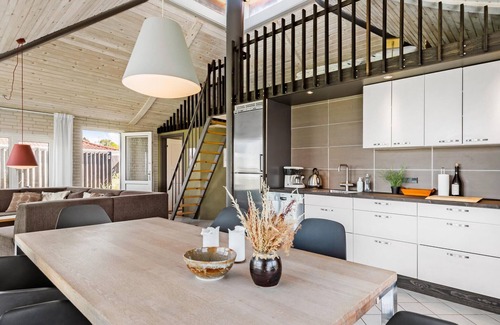 Skødshoved Strand House | Cozy home in Knebel with WiFi