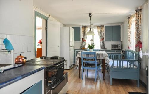 Kristinehamn House | Cozy Home In Kristinehamn With Wifi