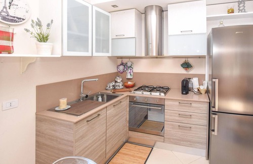 Magliolo House | Cozy home in Magliolo with sauna