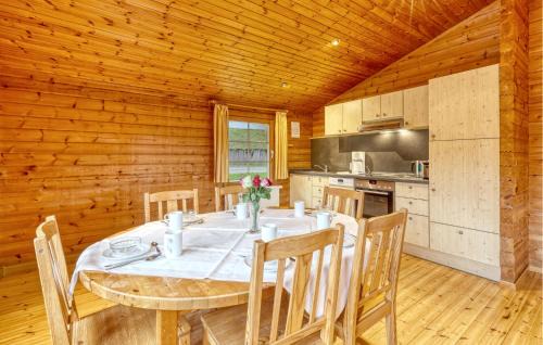 Fehrenbach House | Cozy Home In Masserberg With Wifi