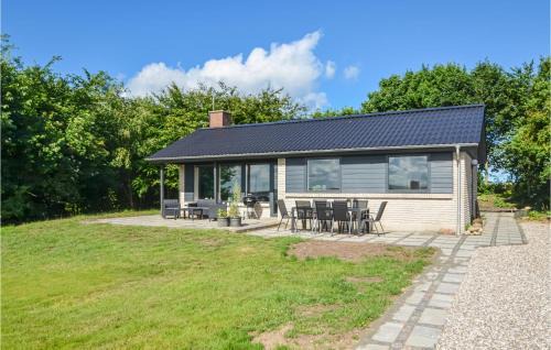 Ronbjerg House | Cozy Home In Øster Assels With Wifi
