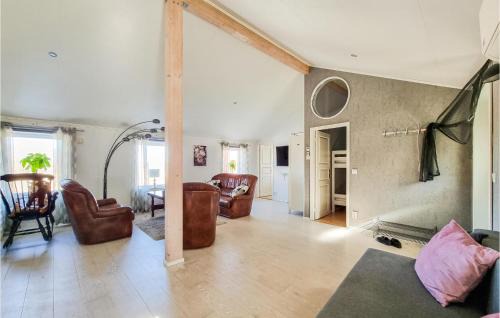 Skaerhamn House | Cozy Home In Skärhamn With Wifi