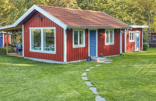 Stromstad O House | Cozy home in Strömstad with WiFi