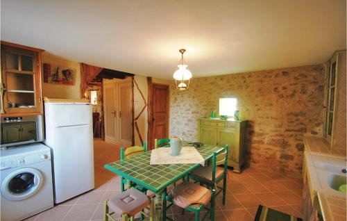 Terrasson-la-Villedieu House | Cozy Home In Terrasson-Lavilledieu With Wifi