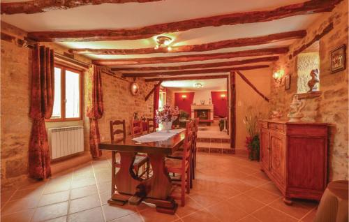 Terrasson-la-Villedieu House | Cozy Home In Terrasson-Lavilledieu With Wifi