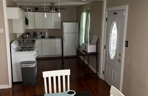 Federal City House | Cozy home in the Heart of Algiers