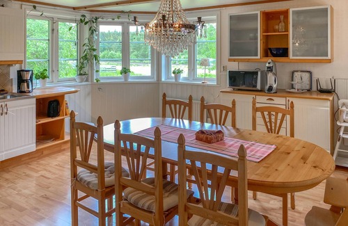 Tranas House | Cozy home in Tranås with kitchen
