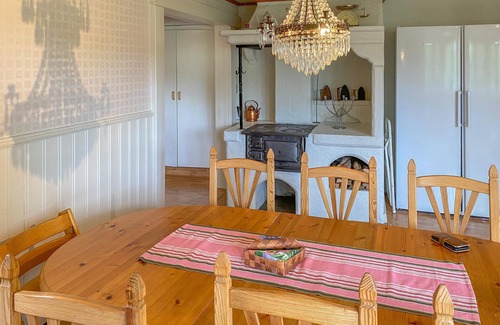 Tranas House | Cozy home in Tranås with kitchen