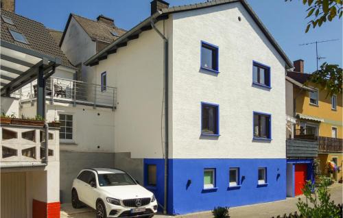 Ulmen House | Cozy Home In Ulmen With Kitchen