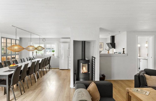 Bøtø By House | Cozy home in Væggerløse with sauna