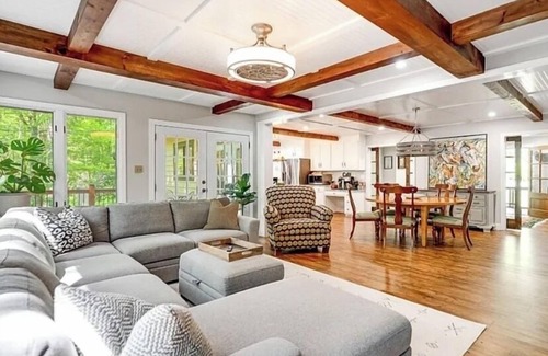 Highlands Hills House | Cozy home, just minutes from Main St.