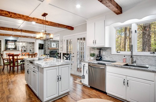 Highlands Hills House | Cozy home, just minutes from Main St.