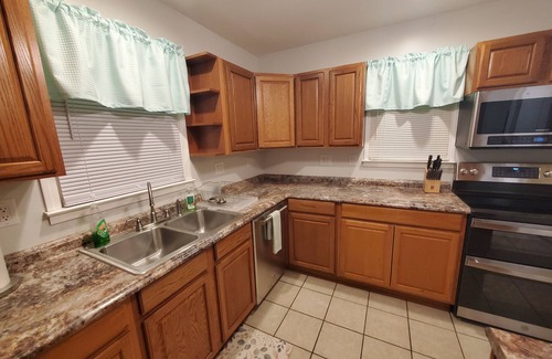Lynchburg House | Cozy Home Less Than 5 Minutes from Liberty University - Sleeps 10