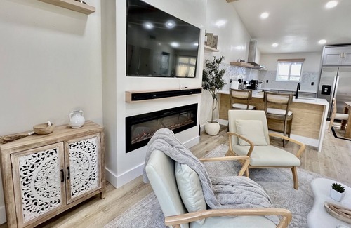 Camden House | Cozy Home Minutes From Downtown