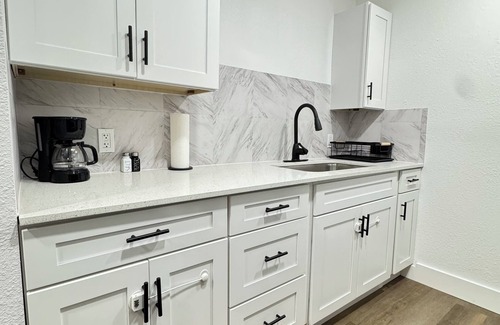 Wynnewood North Apartment | Cozy Home Near Downtown Dallas