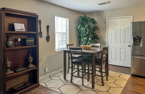 Tupelo House | Cozy Home Near Downtown