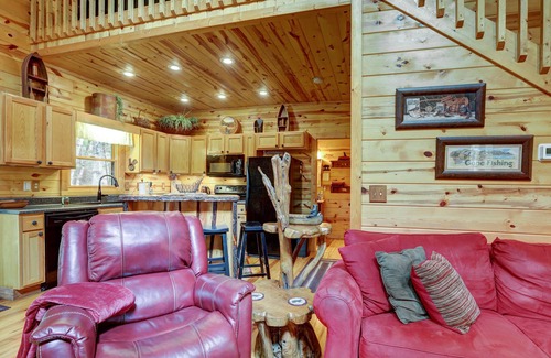 Blue Ridge Cabin | Cozy home near river with hot tub, outdoor fireplace, firepit, secluded location
