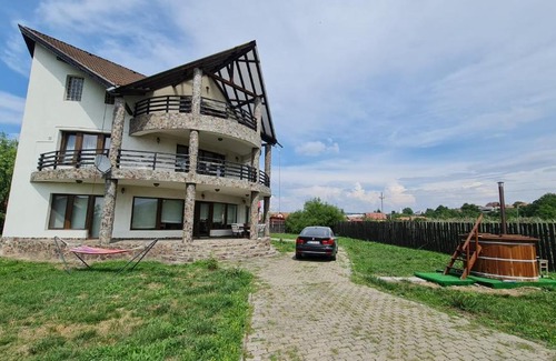 Singeorgiu de Mures Villa | Cozy Home near Baile Sarate