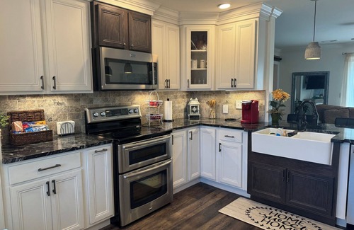 Seymour House | Cozy Home Near The Great Smoky Mtns. Excellent Location