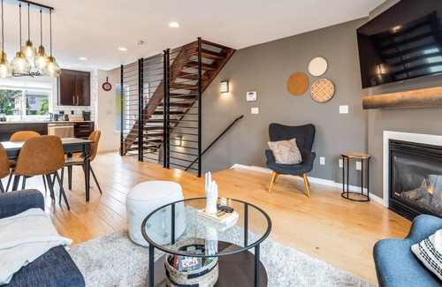 Judkins Park House | Cozy Home nestled in Seattle's Central District!