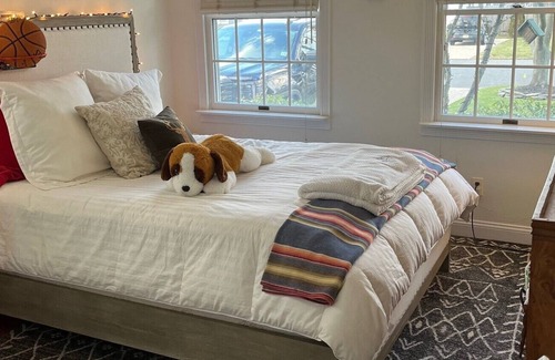 Spring Lake Heights House | Cozy home on private block 10 blocks to the beach