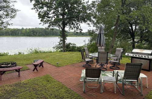 Springbrook House | Cozy home on private lake close to ATV snowmobile trails.
