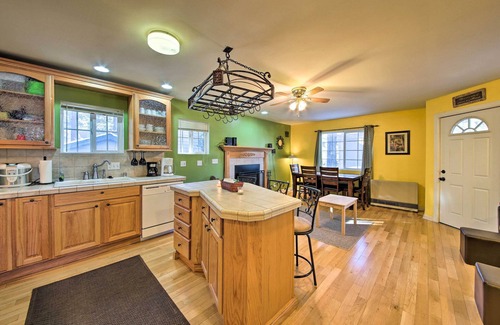 Big Bear House | Cozy Home w/Wood Fireplace: 4 Mi to Big Bear Lake