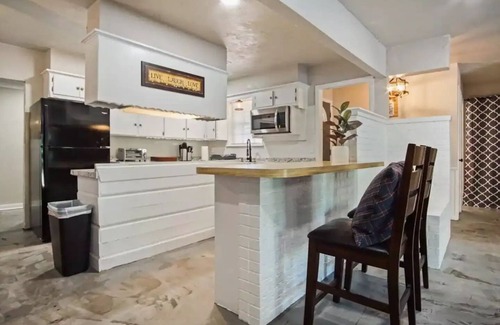 Midwest City House | Cozy home with fenced yard in Midwest Citynn