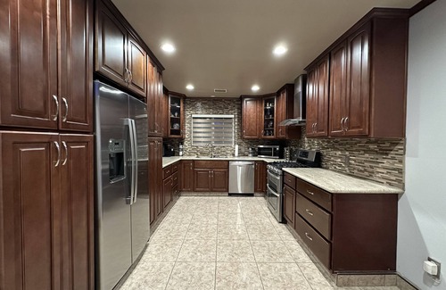 North Hollywood House | Cozy Home with Pool & Jacuzzi