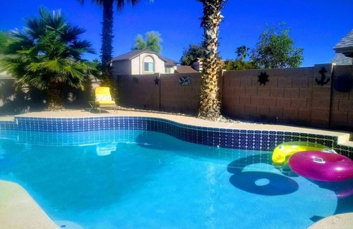 Park Hill House | Cozy Home with Sparkling Diving Pool/N. Phoenix