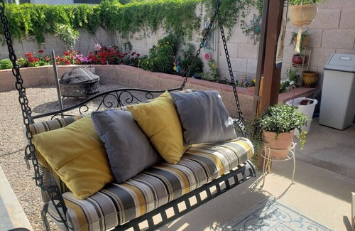 Park Hill House | Cozy Home with Sparkling Diving Pool/N. Phoenix