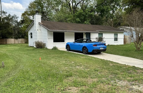Belleview Heights House | Cozy house DutchEs in Summerfield. nYou are very welcome to enjoy it!