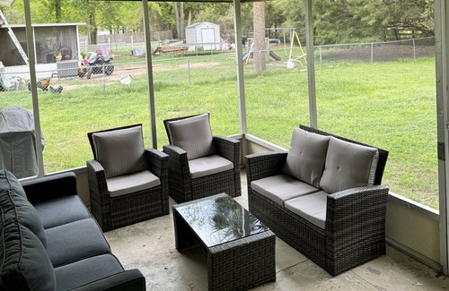 Belleview Heights House | Cozy house DutchEs in Summerfield. nYou are very welcome to enjoy it!