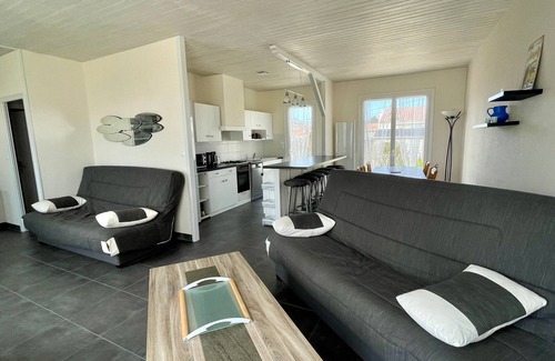 Bretignolles-sur-Mer House | Cozy House Near Beach with Enclosed Garden, Terrace, and WiFi