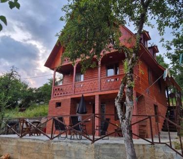 Tsageri Bed & Breakfast | Cozy house