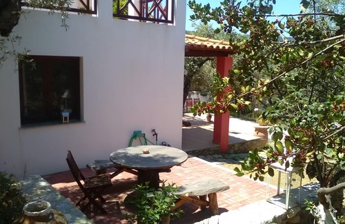 Skopelos House | Cozy house in nature, near the village and the sea