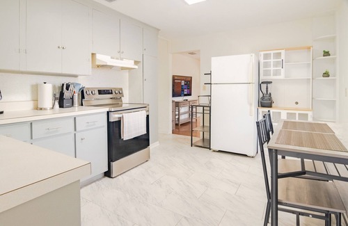 Orlando House | Cozy House in Orlando w/a Large Fenced Yard 15m to Downtown