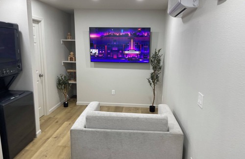 Modesto House | Cozy house in peaceful Modesto with WiFi, AC