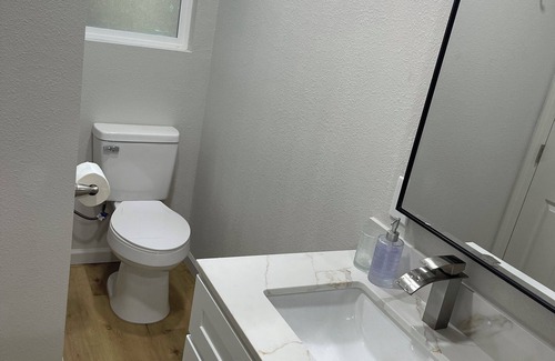 Modesto House | Cozy house in peaceful Modesto with WiFi, AC