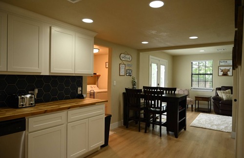 Eufaula House | Cozy house in quiet area of Eufaula, 1 block to lakeshore, completely renovated!