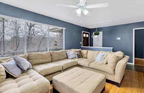 Glen Iris House | Cozy House minutes from Downtown Birmingham