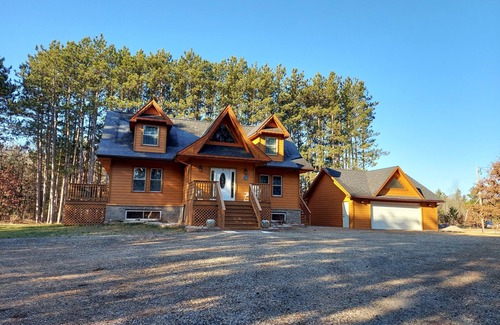 Necedah House | Cozy House