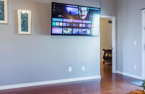 Glendale House | Cozy House w pool Near State Farm Stadium