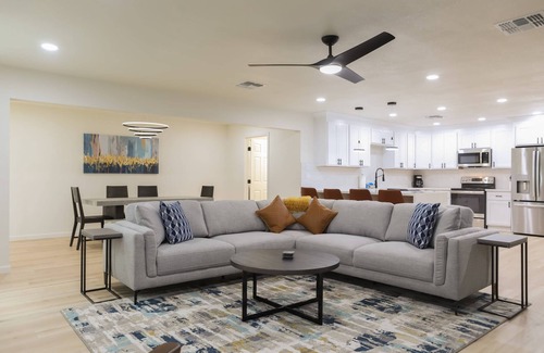 Fountain Hills House | Cozy house w/putting green, mtn. views, BBQ