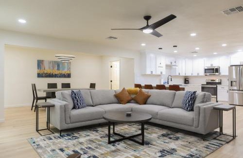Fountain Hills House | Cozy house w putting green mtn views BBQ